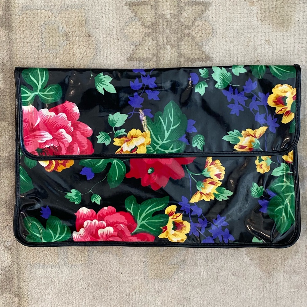 VINTAGE “Accessory Lady” packing cube zip pouch black bag oil cloth floral